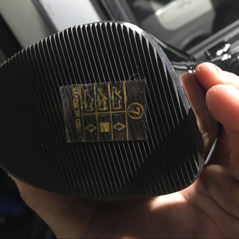 High heals - Picture 2 of 3